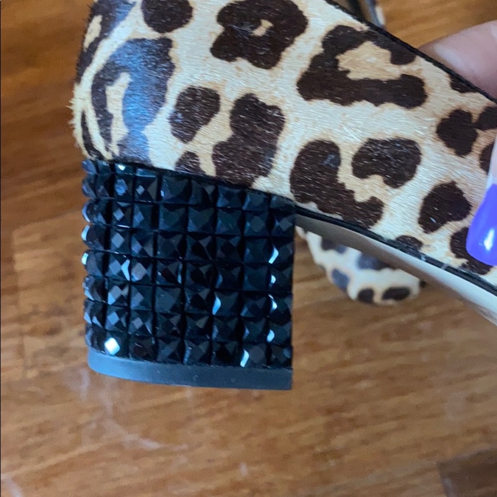 Heels - Picture 3 of 3